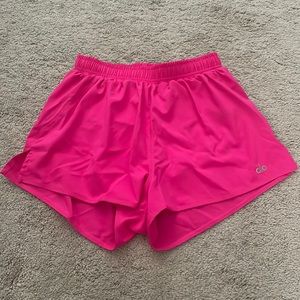 alo stride shorts